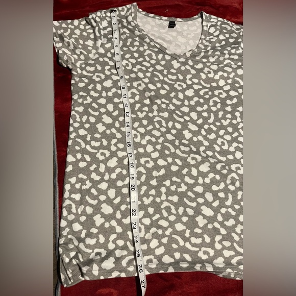 3 piece women’s pajama set. NWOT never worn XL White/gray leopard print - Picture 8 of 16